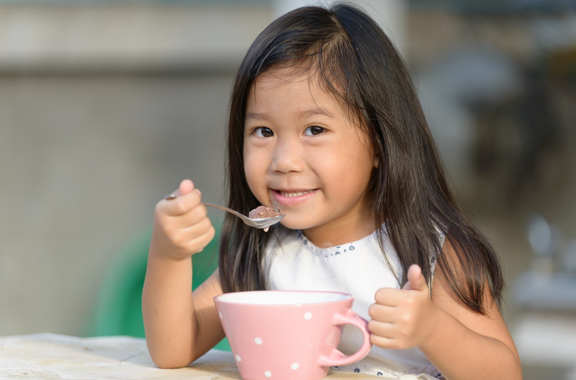 Colazione bambina