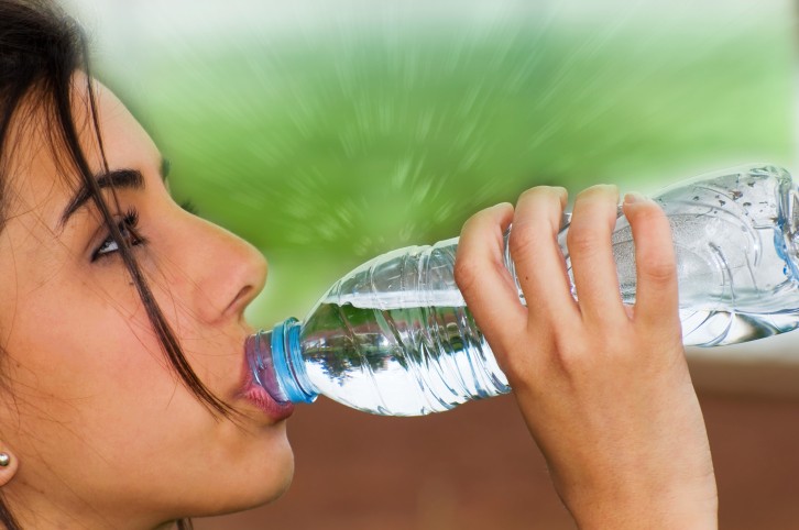 Bere acqua prima dei pasti