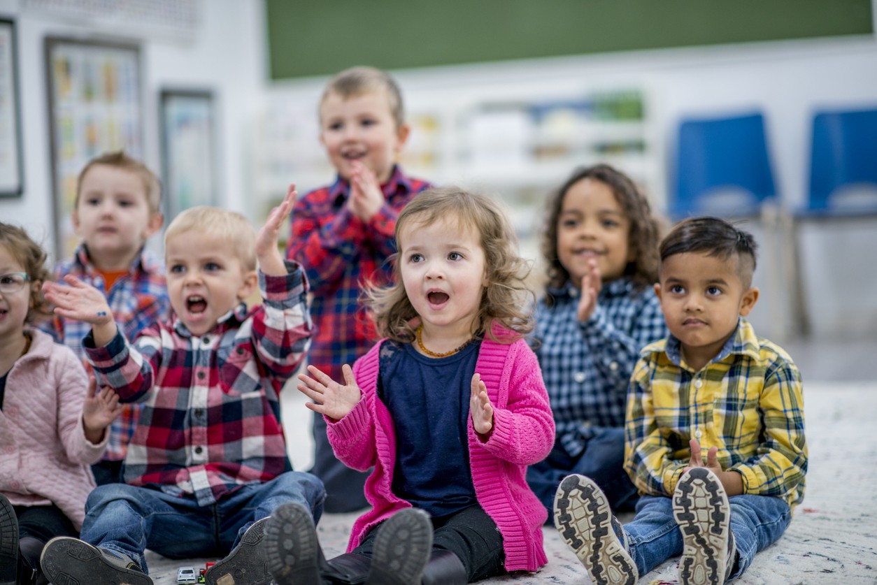 Bambini con problemi di udito