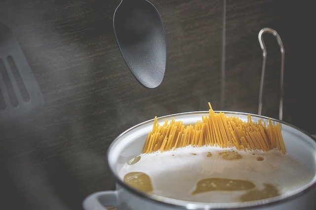 Come riutilizzare l'acqua di cottura della pasta